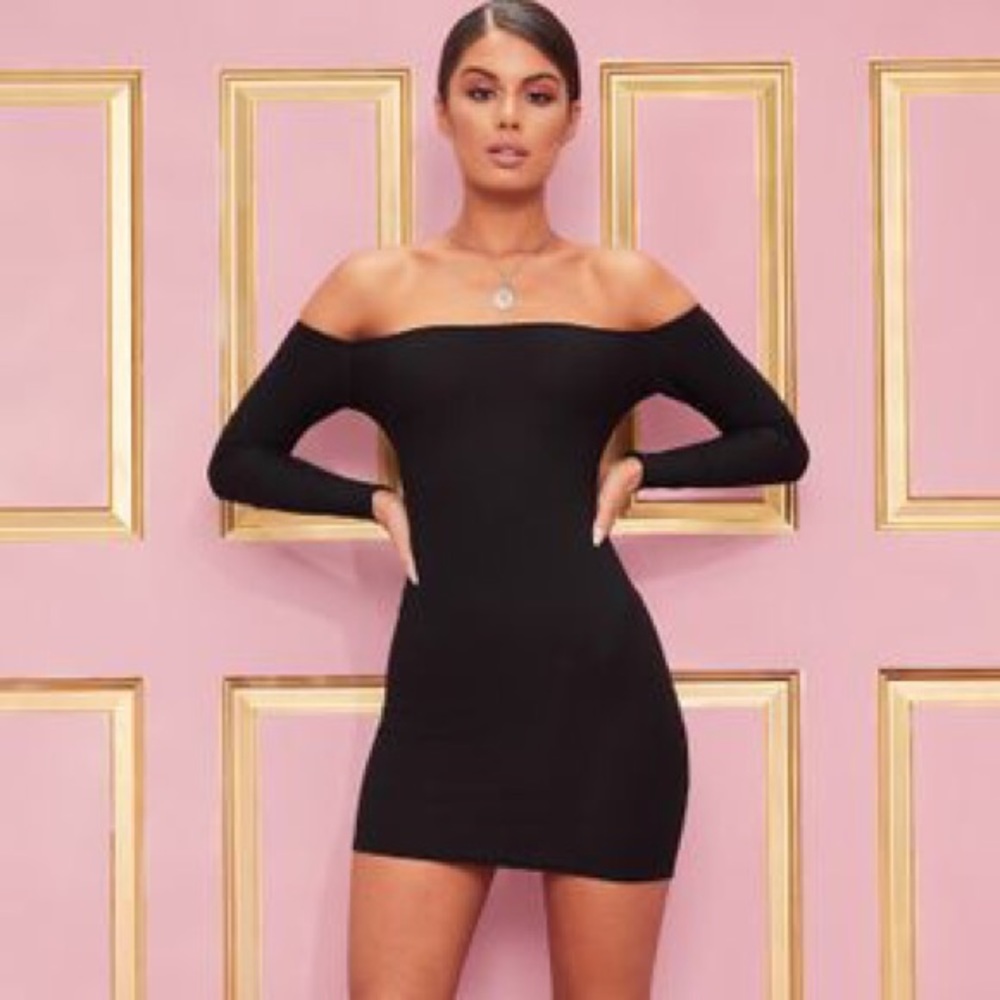 black bodycon dress
